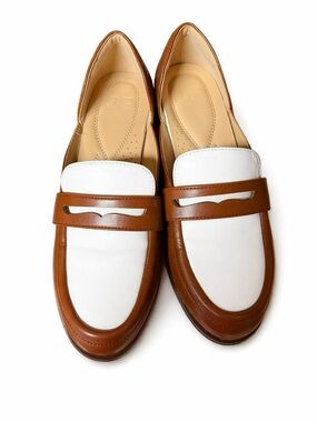 Classic Two-Tone Men’s Loafers in White and Brown